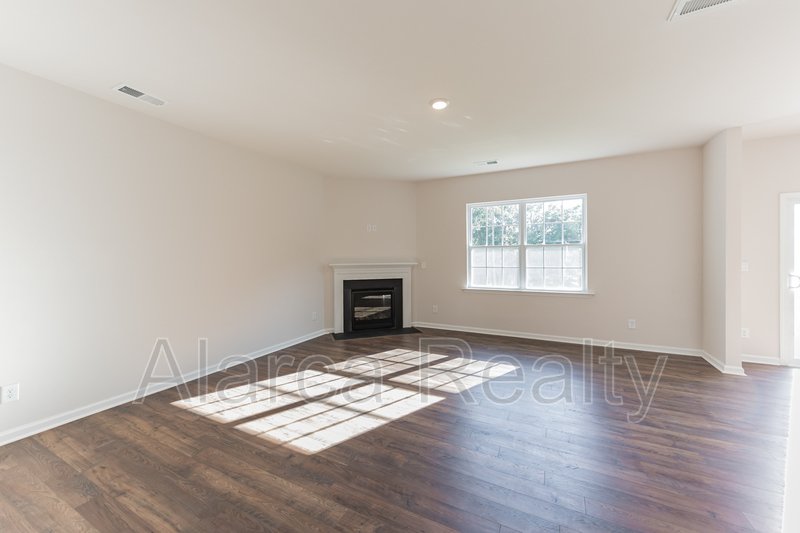 For Rent:  114 Sequoia Forest Dr Mooresville NC 28117 property image