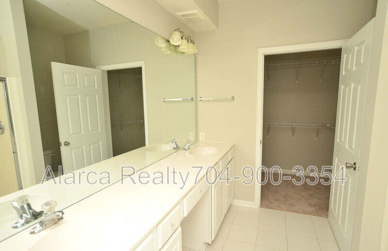 For Rent: 3282 Margellina Dr Charlotte NC 28210 property image