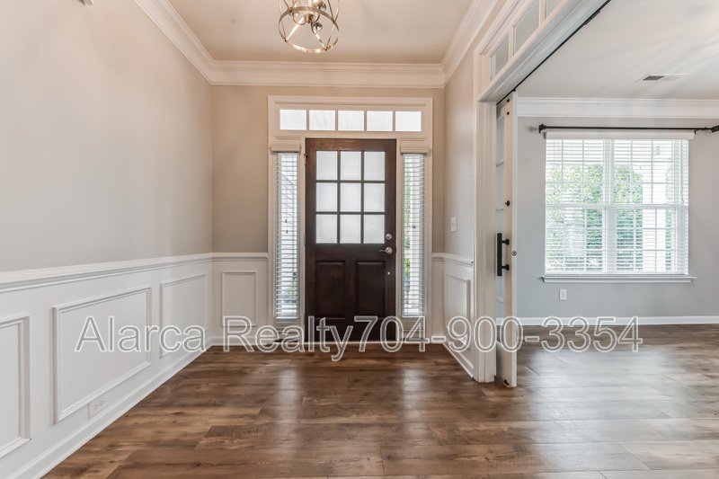 For Rent: 7419 Canova Ln Charlotte NC 28278 property image