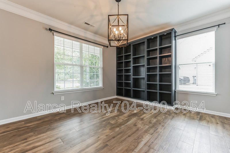 For Rent: 7419 Canova Ln Charlotte NC 28278 property image