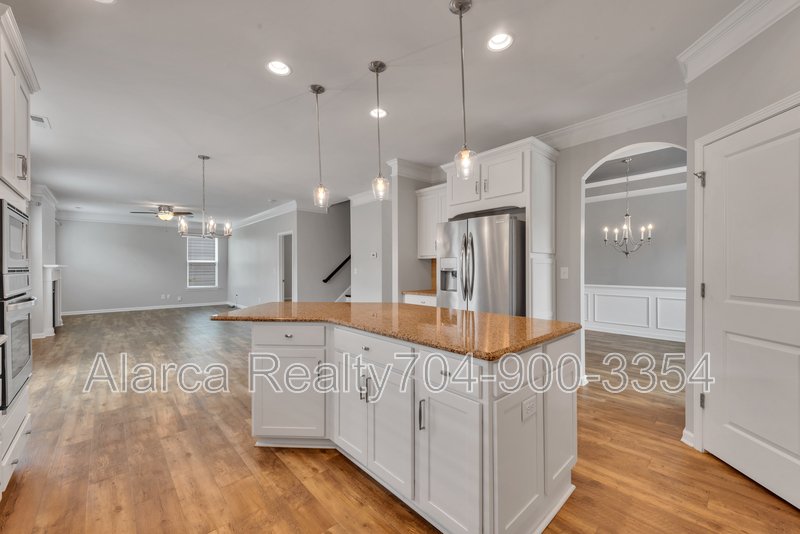 For Rent: 7419 Canova Ln Charlotte NC 28278 property image