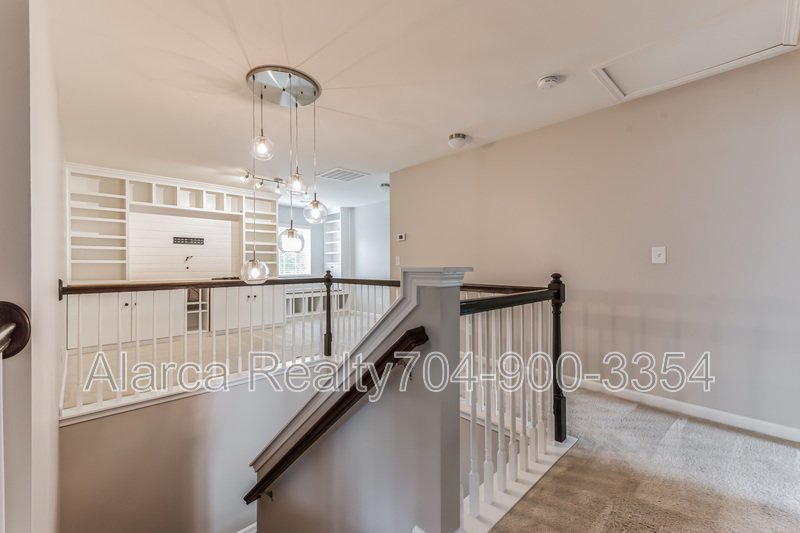 For Rent: 7419 Canova Ln Charlotte NC 28278 property image