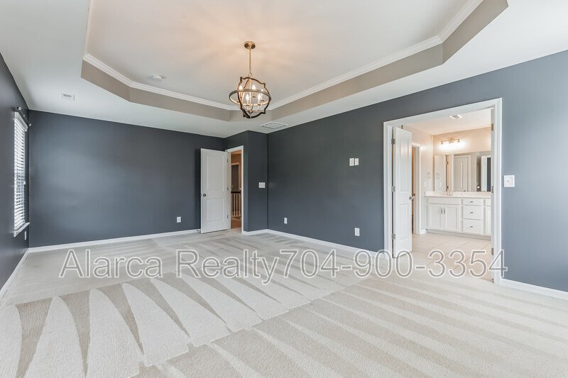For Rent: 7419 Canova Ln Charlotte NC 28278 property image