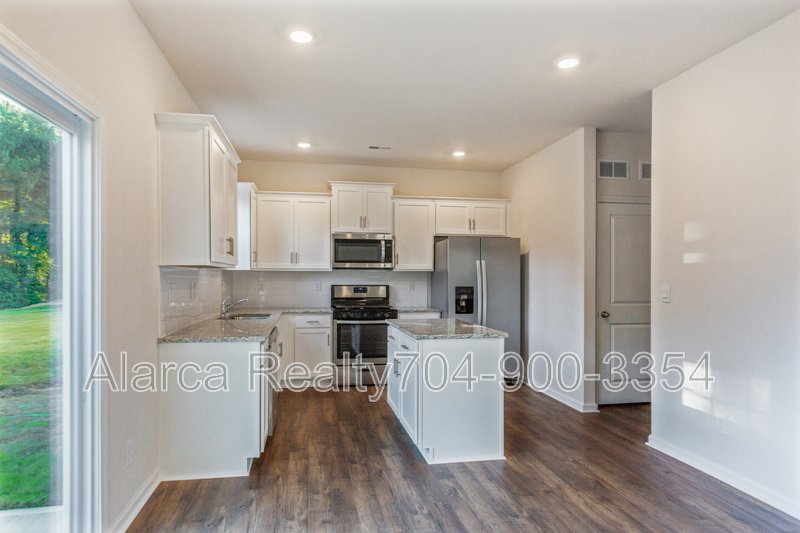 For Rent:  114 Sequoia Forest Dr Mooresville NC 28117 property image
