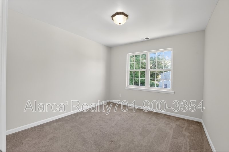 For Rent: 5620 Ilford St Charlotte NC 28215 property image