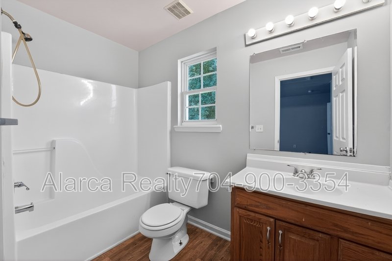 For Rent: 5620 Ilford St Charlotte NC 28215 property image