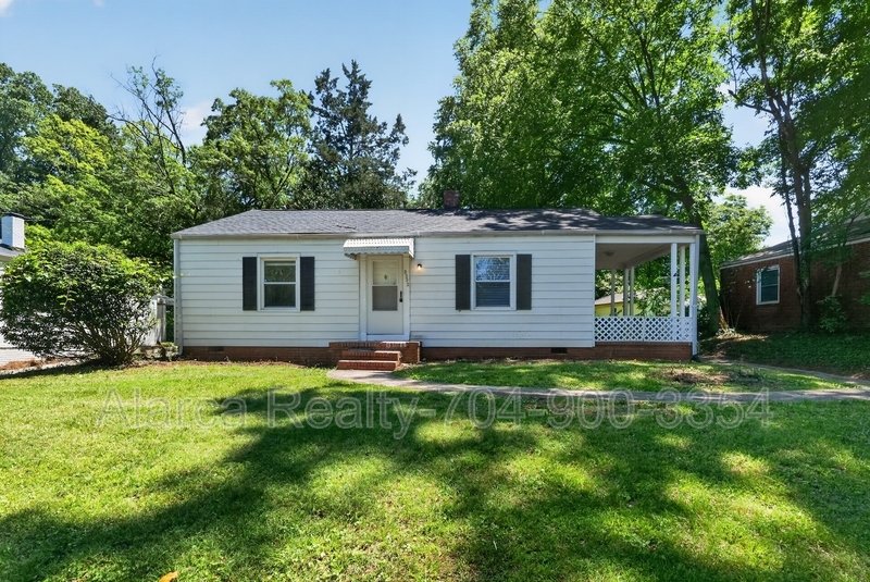 For Rent: 2322 Belfast Dr Charlotte NC 28208 property image