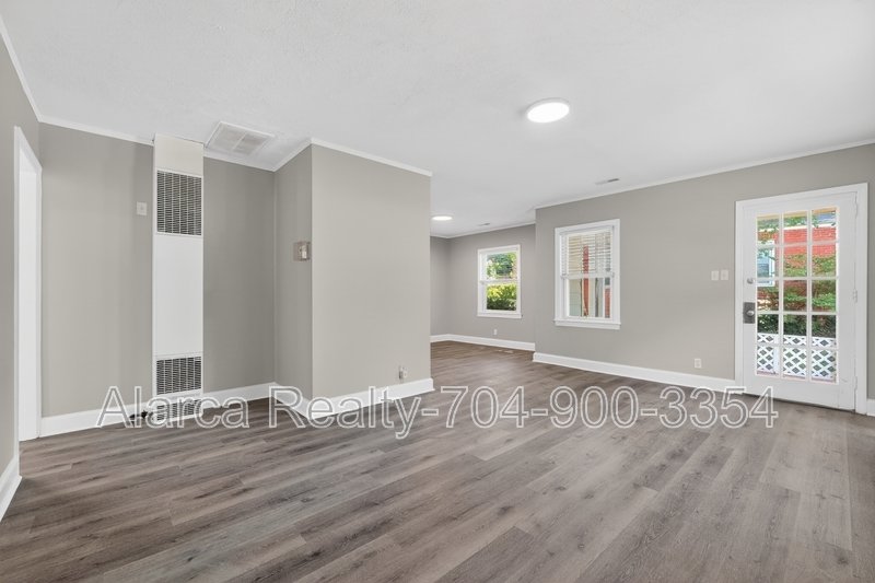 For Rent: 2322 Belfast Dr Charlotte NC 28208 property image