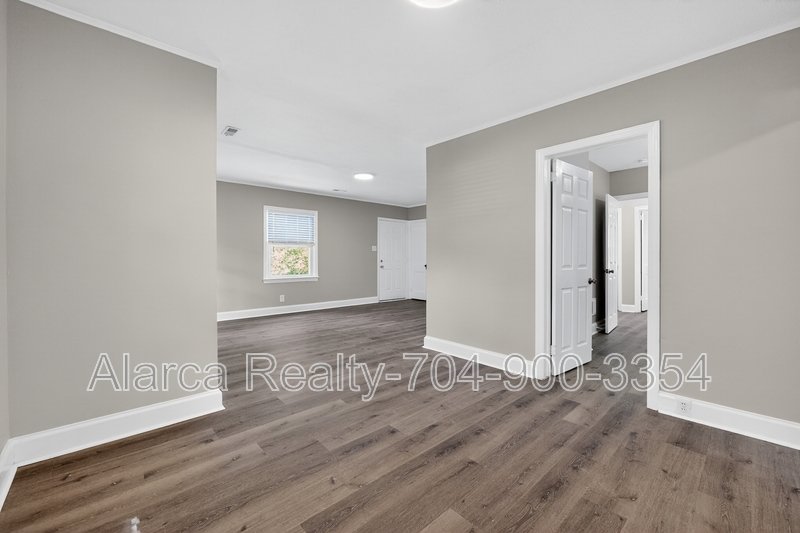 For Rent: 2322 Belfast Dr Charlotte NC 28208 property image