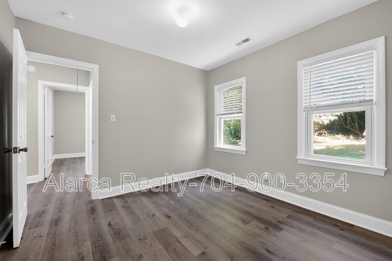 For Rent: 2322 Belfast Dr Charlotte NC 28208 property image