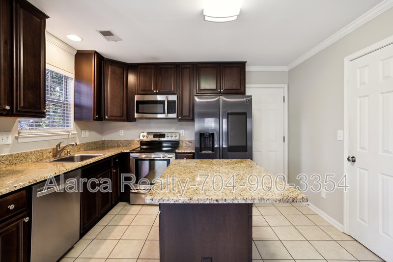 For Rent: 12222 Wickson Ct Huntersville NC 28078 property image