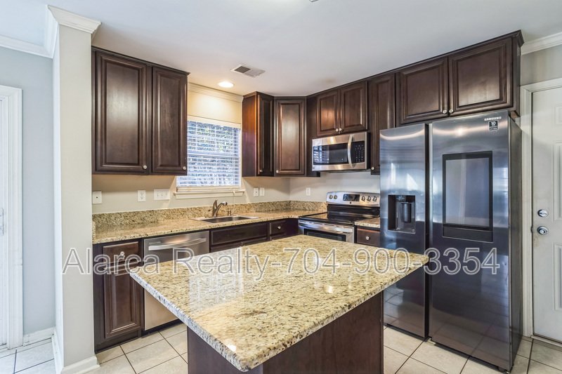 For Rent: 12222 Wickson Ct Huntersville NC 28078 property image