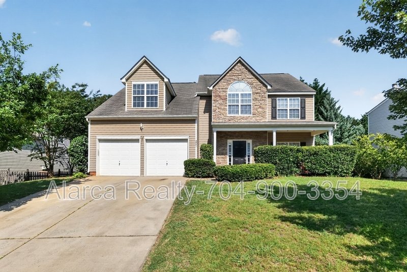 For Rent: 2041 White Cedar Ln Waxhaw NC 28173 property image