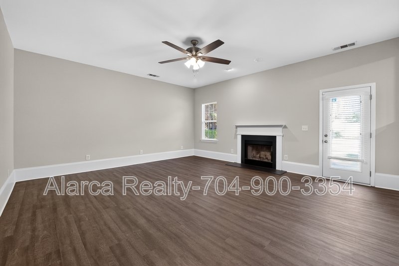 For Rent: 2041 White Cedar Ln Waxhaw NC 28173 property image