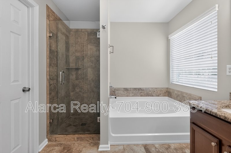 For Rent: 2041 White Cedar Ln Waxhaw NC 28173 property image