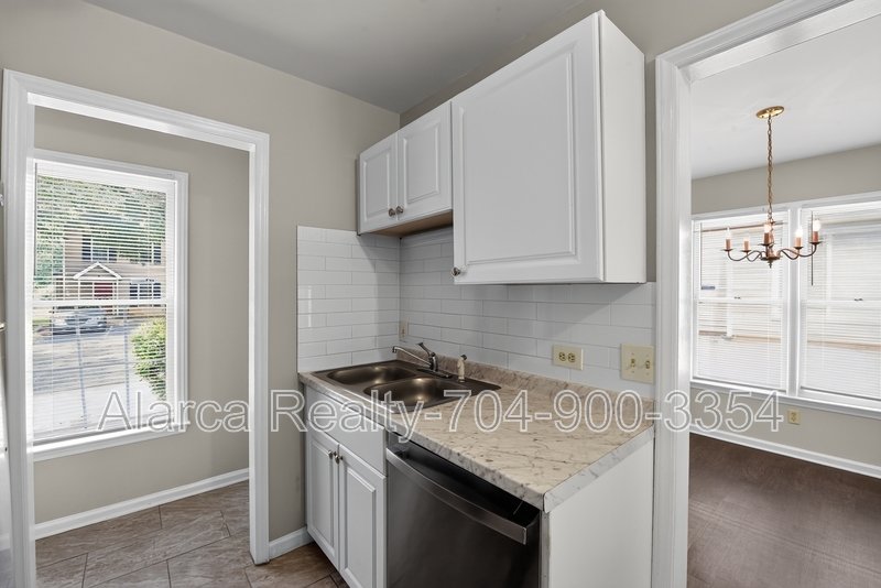 For Rent: 3134 Driftwood Dr Apt A Charlotte NC 28205 property image