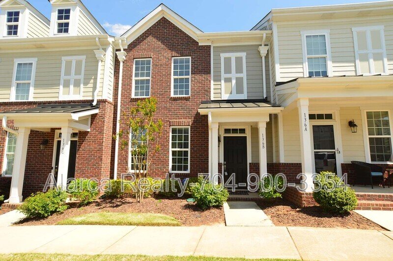 For Rent: 136 Morning Mist Ln Apt B Mooresville NC 28117 property image
