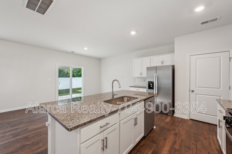 For Rent: 14220 Wilson Mac Ln Charlotte NC 28278 property image