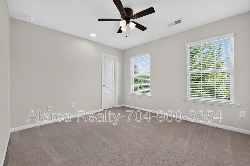 For Rent: 10431 Paisley Abbey Ln Charlotte NC 28273 property image