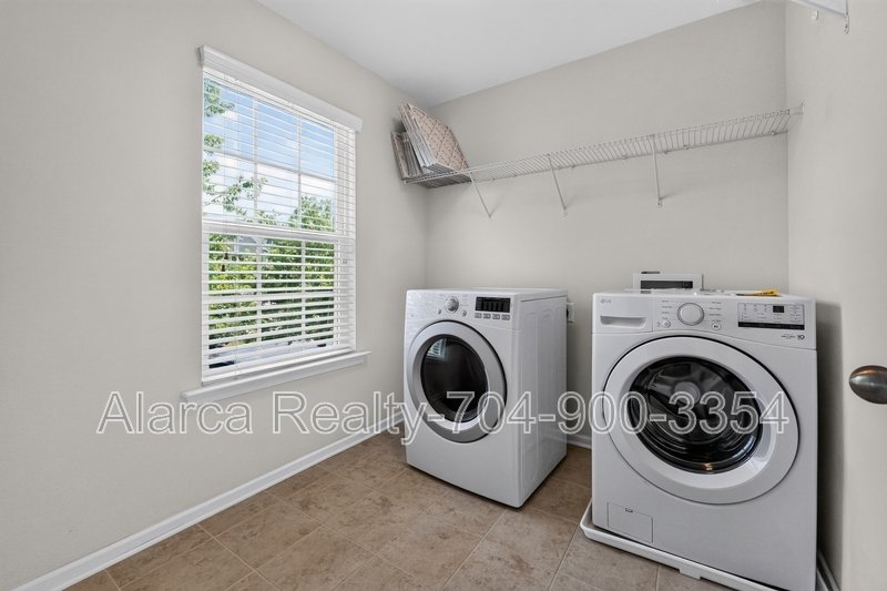 For Rent: 10431 Paisley Abbey Ln Charlotte NC 28273 property image