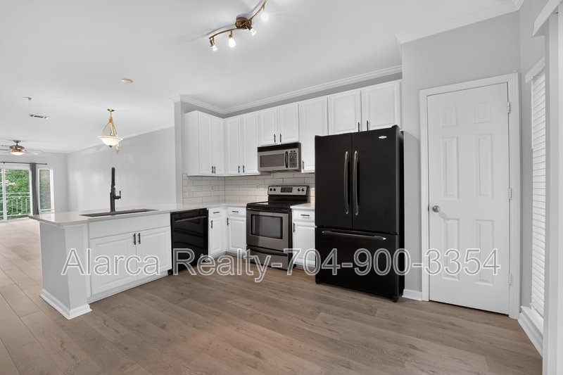 For Rent: 3809 Picasso Ct Charlotte NC 28205 property image