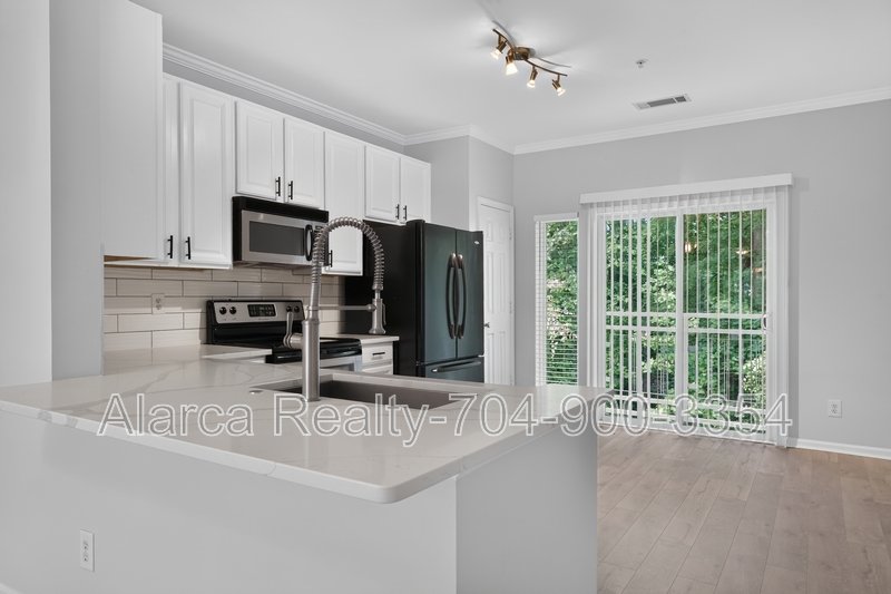 For Rent: 3809 Picasso Ct Charlotte NC 28205 property image