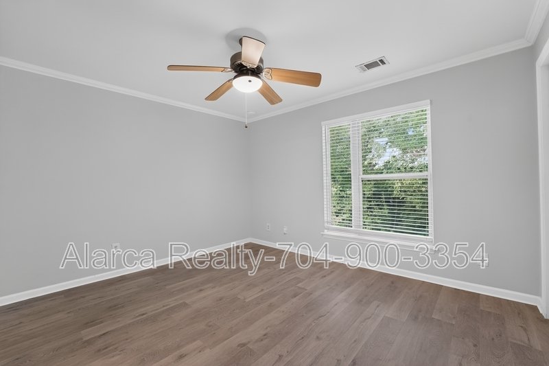 For Rent: 3809 Picasso Ct Charlotte NC 28205 property image