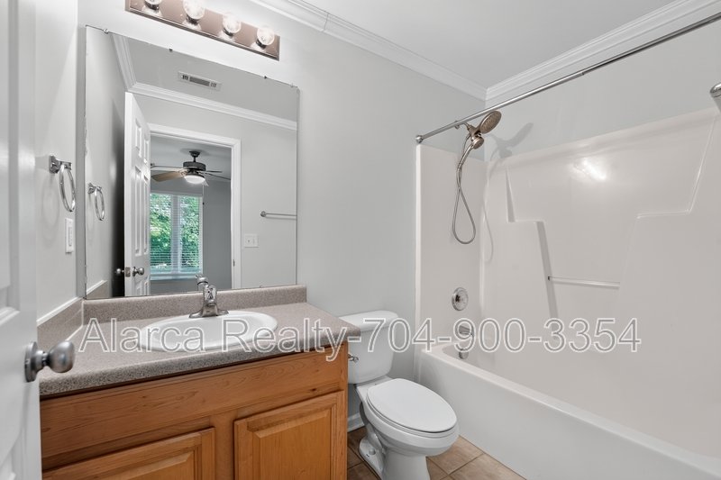 For Rent: 3809 Picasso Ct Charlotte NC 28205 property image