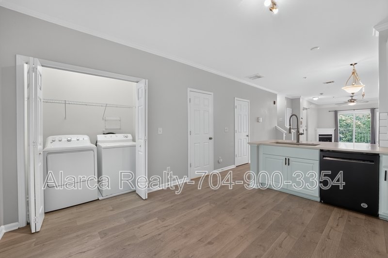 For Rent: 3809 Picasso Ct Charlotte NC 28205 property image