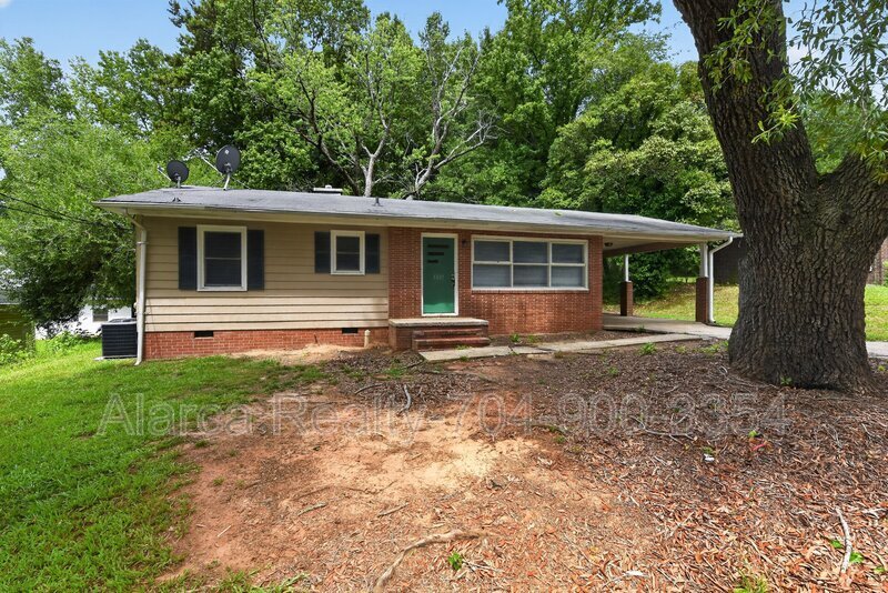 For Rent: 1007 Green Circle Dr Gastonia NC 28054 property image