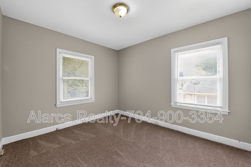 For Rent: 1007 Green Circle Dr Gastonia NC 28054 property image