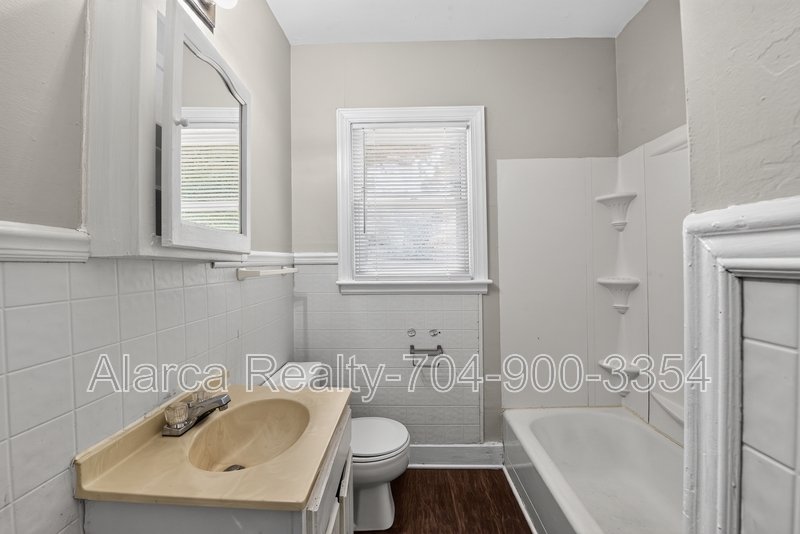 For Rent: 1007 Green Circle Dr Gastonia NC 28054 property image