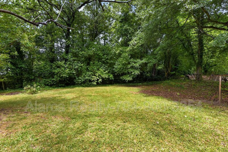 For Rent: 1007 Green Circle Dr Gastonia NC 28054 property image