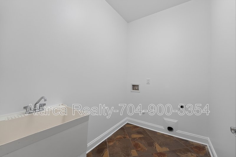 For Rent: 2718 Old Course Rd Monroe NC 28112 property image