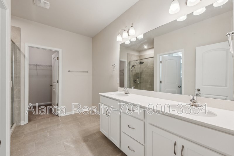 For Rent: 9118 Buckley Ct, Charlotte, NC 28269 property image