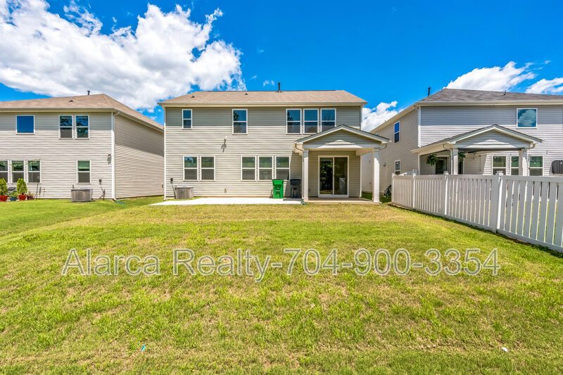 For Rent: 9118 Buckley Ct, Charlotte, NC 28269 property image