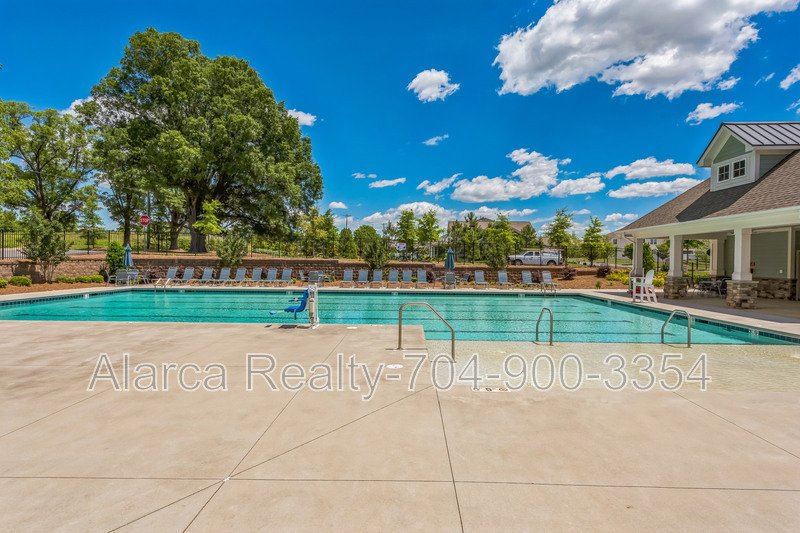 For Rent: 9118 Buckley Ct, Charlotte, NC 28269 property image