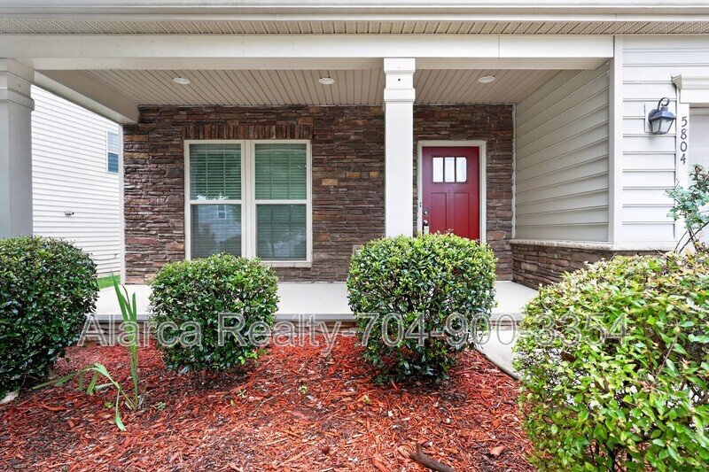 For Rent: 5804 Selkirkshire Rd Charlotte NC 28278 property image