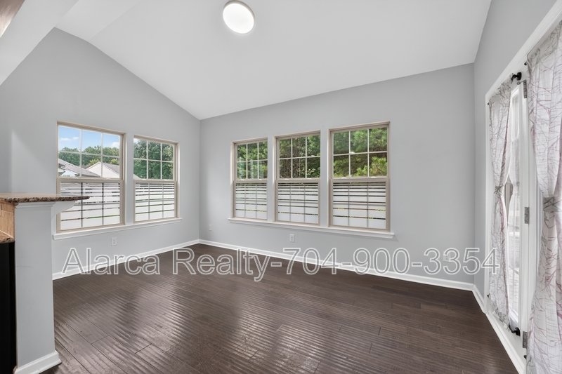 For Rent: 5804 Selkirkshire Rd Charlotte NC 28278 property image