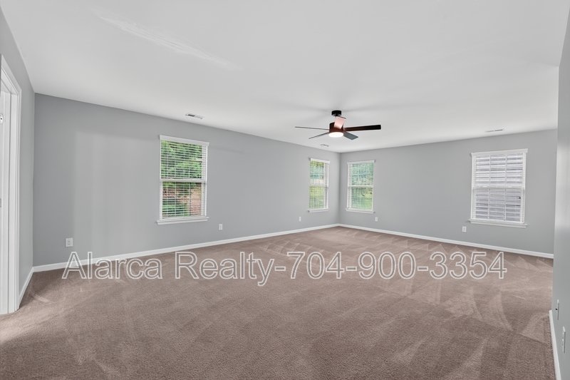 For Rent: 5804 Selkirkshire Rd Charlotte NC 28278 property image