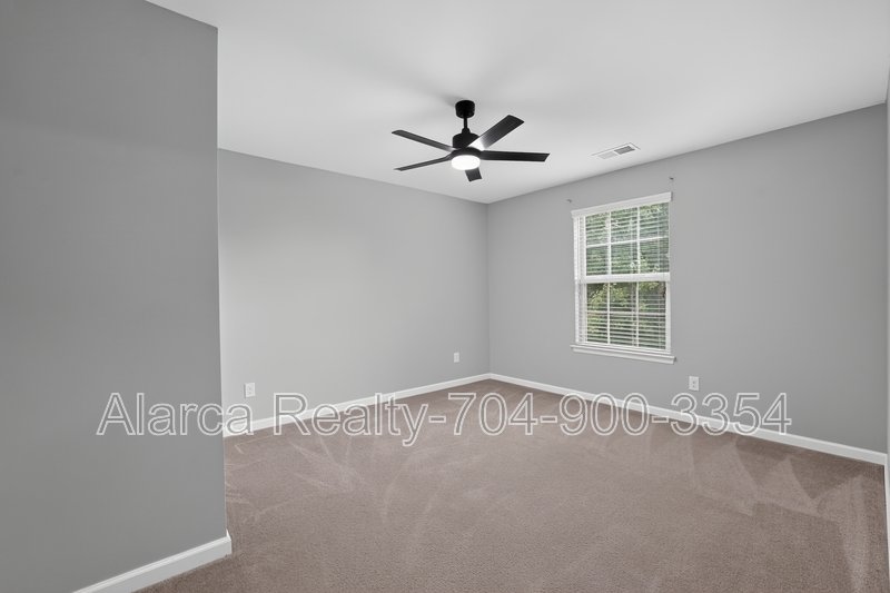 For Rent: 5804 Selkirkshire Rd Charlotte NC 28278 property image