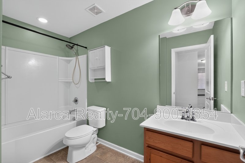 For Rent: 5804 Selkirkshire Rd Charlotte NC 28278 property image