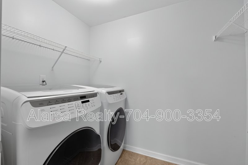 For Rent: 5804 Selkirkshire Rd Charlotte NC 28278 property image