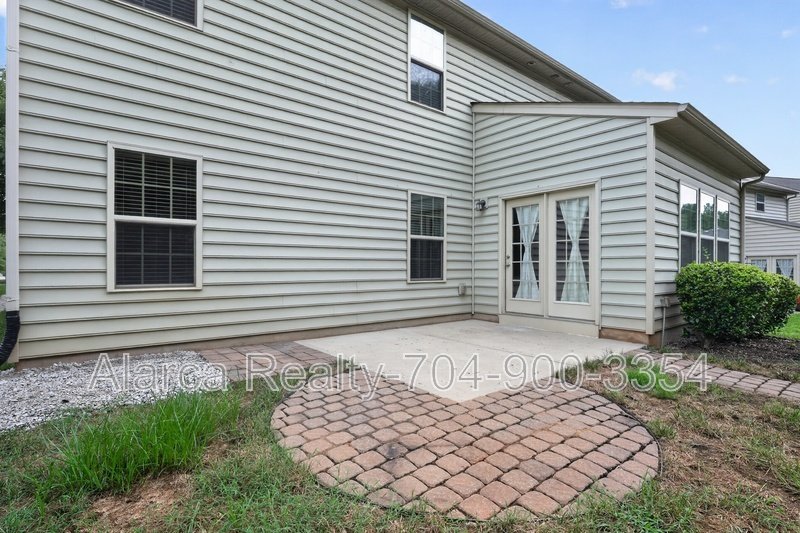 For Rent: 5804 Selkirkshire Rd Charlotte NC 28278 property image