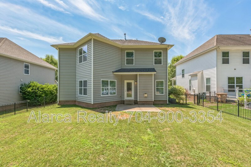 For Rent: 1020 Ridge Haven Rd, Waxhaw, NC 28173 property image
