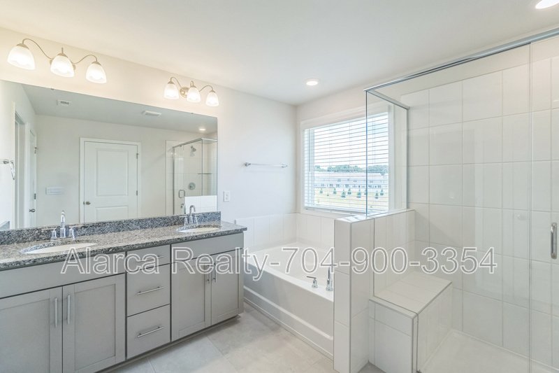 For Rent: 7871 Iron Rd Sherrills Ford NC 28673 property image