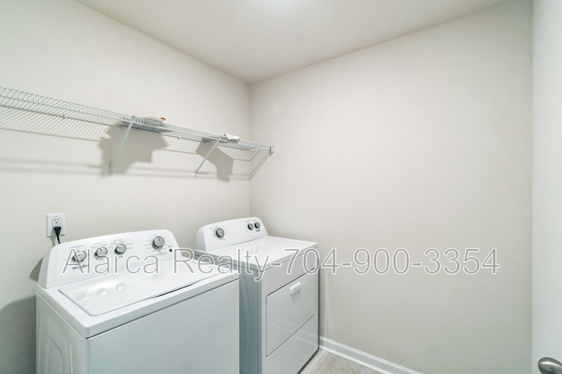 For Rent: 7871 Iron Rd Sherrills Ford NC 28673 property image