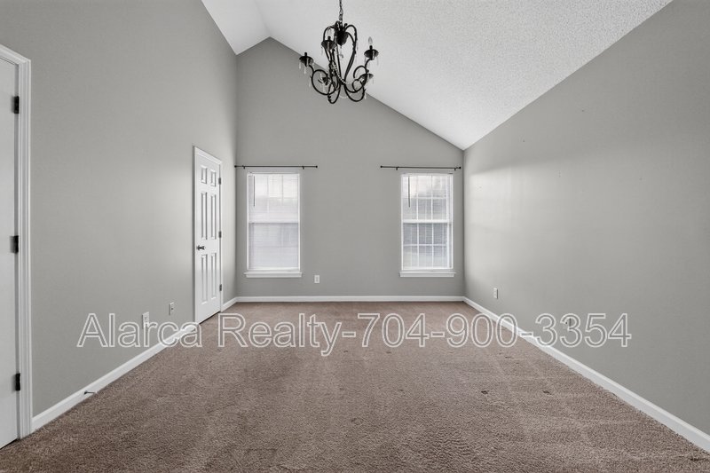 For Rent: 1901 Misty Vale Rd Charlotte NC 28214 property image