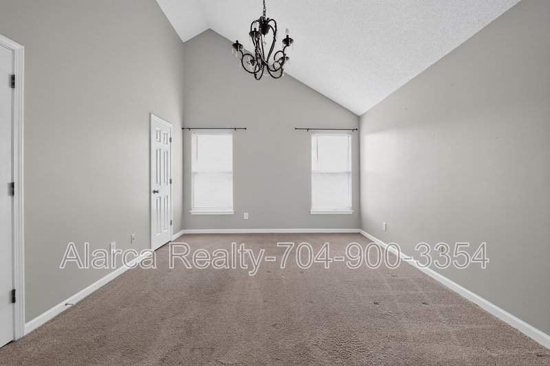 For Rent: 1901 Misty Vale Rd Charlotte NC 28214 property image