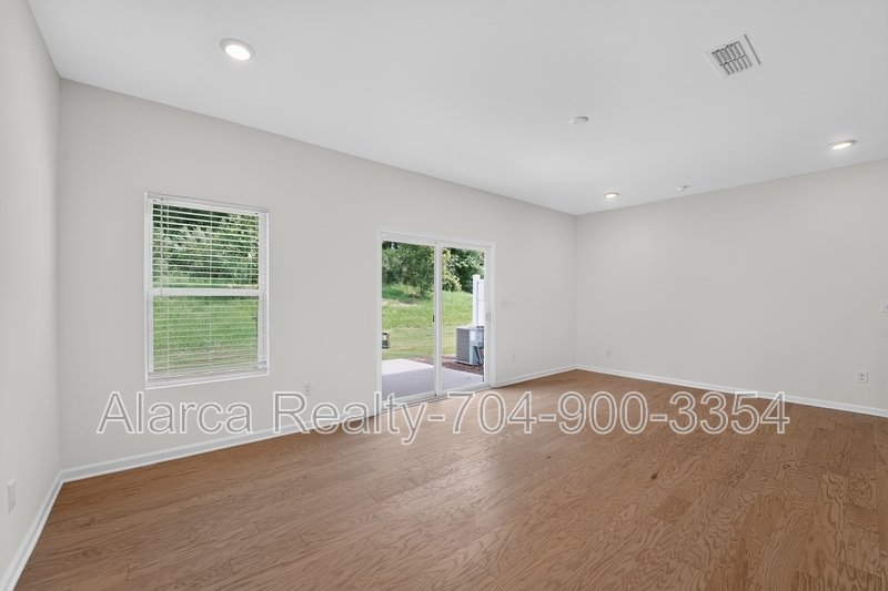 For Rent: 230 Quinn Rd # 21 Matthews NC 28104 property image